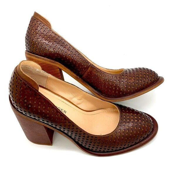 Kelsi Dagger Hall Pump - Picture 8 of 9